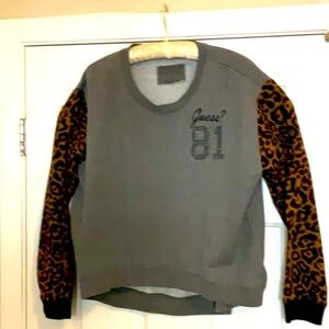 Guess “81” Gray&Animal print sleeves Sweatshirt,Size XL, 81 in black rhinestones